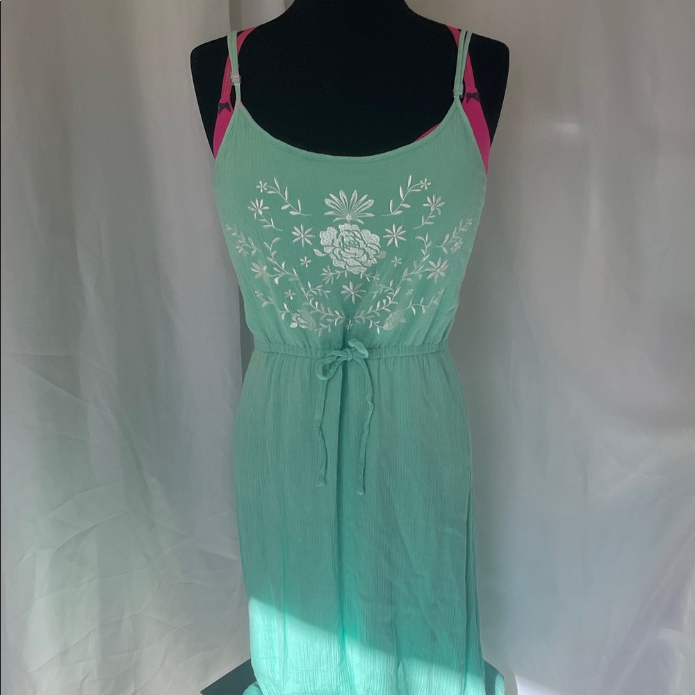 Miami Green Embroidered Maxi Sundress size medium